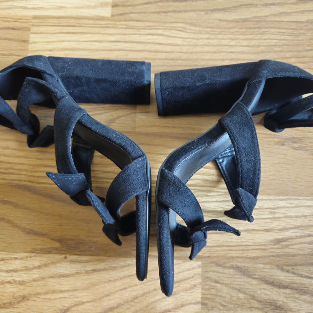 Olivia Black Women's Shoes Heels Size 5 1/2
